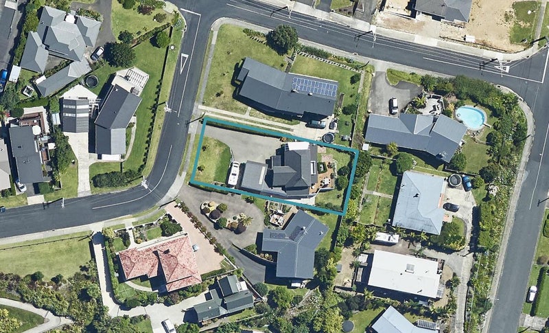 4 Lemon Grove Avenue, Otumoetai, Tauranga - Carousel 1