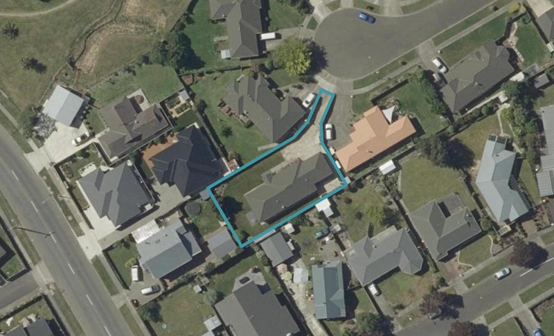11 Logan Place, Kelvin Grove, Palmerston North - Carousel 1