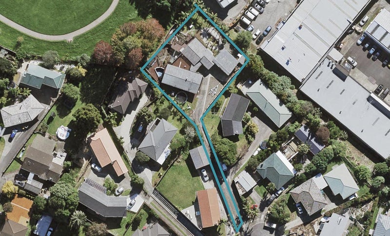 2/12 Ngatoa Place, Glenfield, Auckland - Carousel 1
