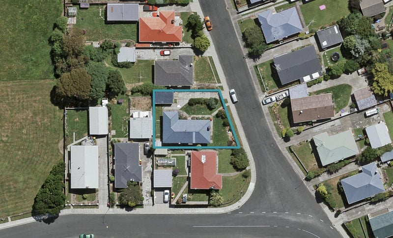 2 Roseburn Place, Hargest, Invercargill - Carousel 1