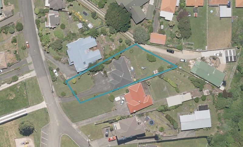 7 Windsor Terrace, Durie Hill, Whanganui - Carousel 1