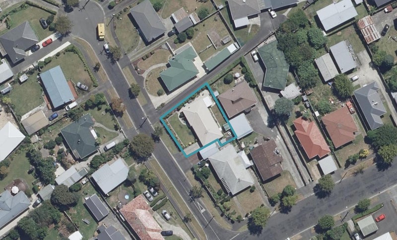 2 Heather Place, Melville, Hamilton - Carousel 1