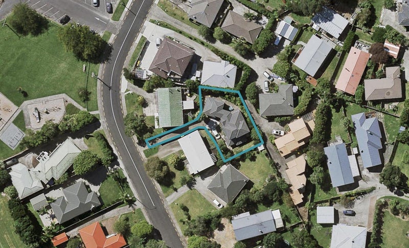 54A Bond Crescent, Forrest Hill, Auckland - Carousel 1