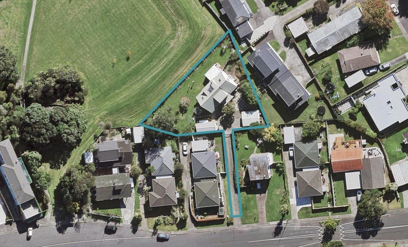 76 Moore Street, Hillcrest, Auckland - Carousel 1