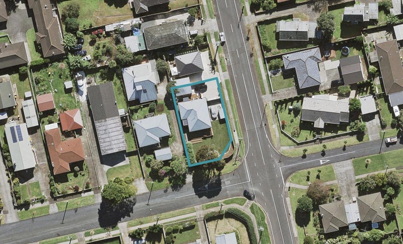 25 Miro Road, Mangere Bridge, Auckland - Carousel 1