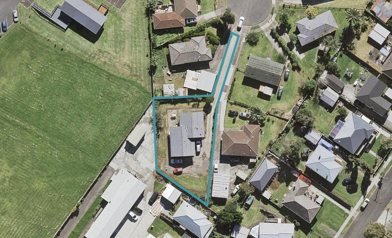 9 Bellard Place, Mangere East, Auckland - Carousel 1