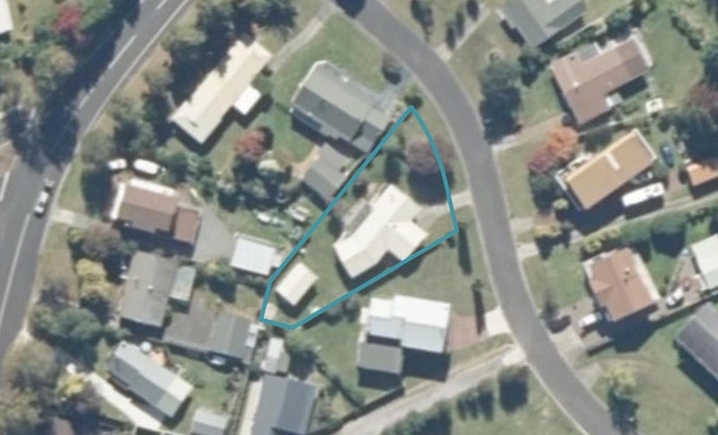 5 Gibbs Place, Taupo - Carousel 1