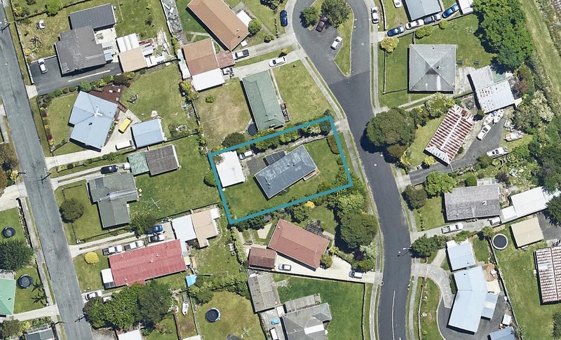 6 Luke Place, Fairy Springs, Rotorua - Carousel 1