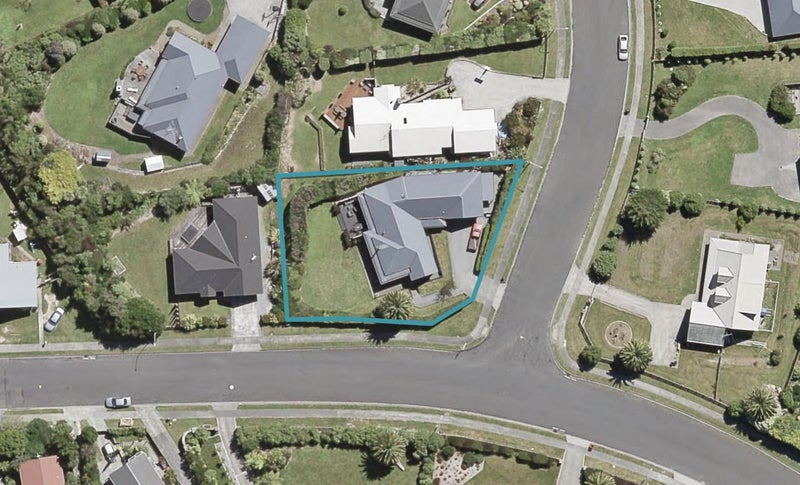 2 Marua Palm Grove, Timberlea, Upper Hutt - Carousel 1