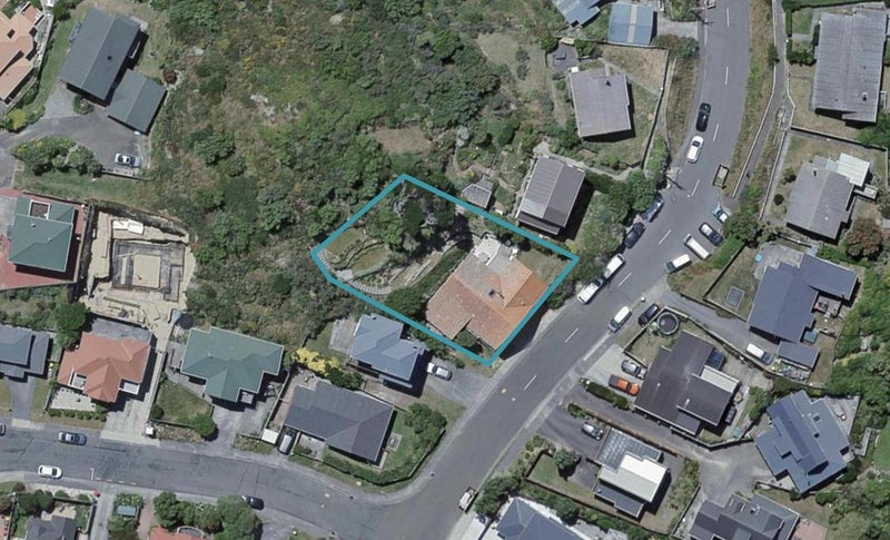 10 Bowes Crescent, Strathmore Park, Wellington - Carousel 1