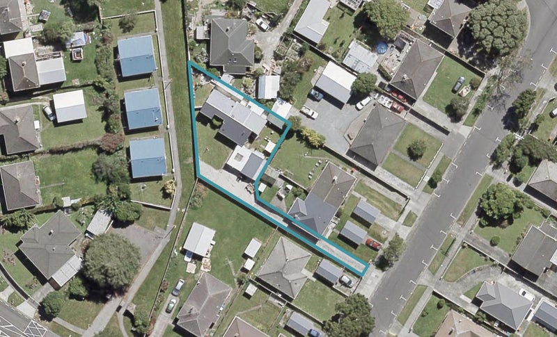 5 Molesworth Street, Taita, Lower Hutt - Carousel 1