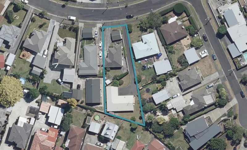19 Charles Crescent, Beerescourt, Hamilton - Carousel 1