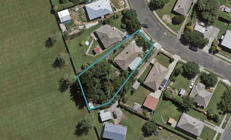 18 Lithgow Place West, Glengarry, Invercargill - Carousel 1