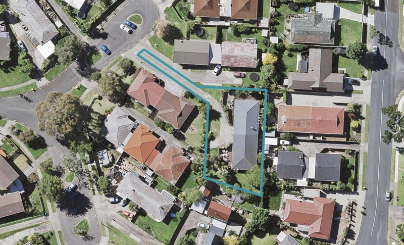 1/34 Ballater Place, Highland Park, Auckland - Carousel 1