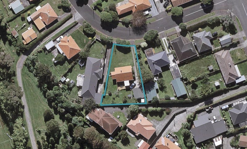 5 Plympton Street, Brooklands, New Plymouth - Carousel 1