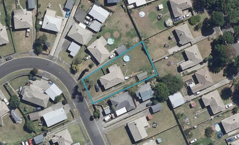 51 Paul Crescent, Fairfield, Hamilton - Carousel 1