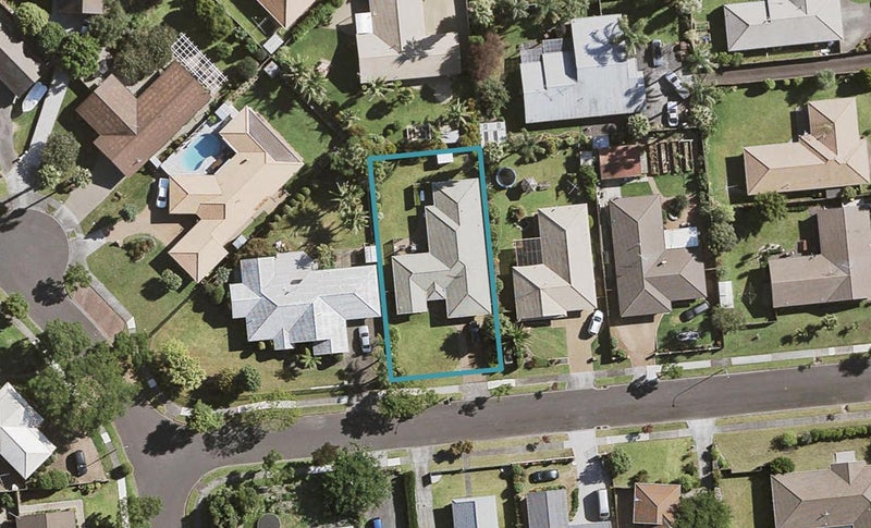 9 Perotti Place, Conifer Grove, Takanini - Carousel 1