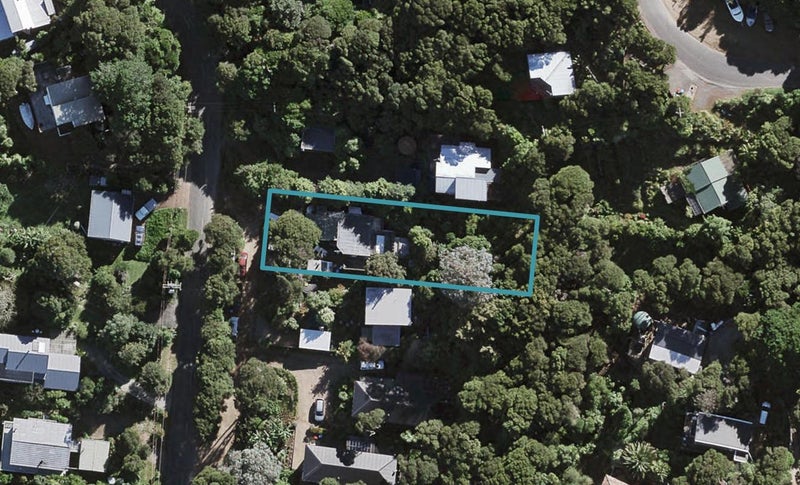 19 O'Brien Road, Omiha, Waiheke Island - Carousel 1
