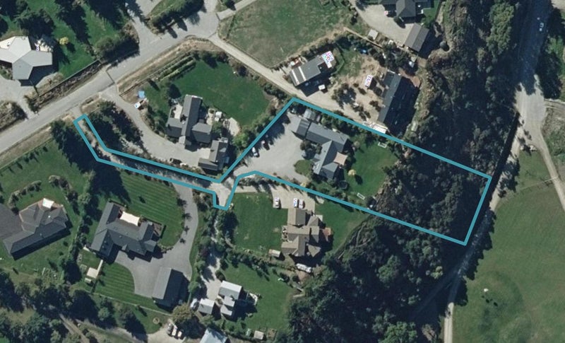 11 Sandys Lane, Wanaka - Carousel 1