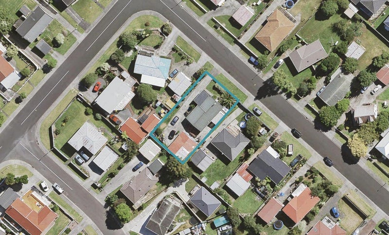 14 Solea Road, Sunnyvale, Auckland - Carousel 1