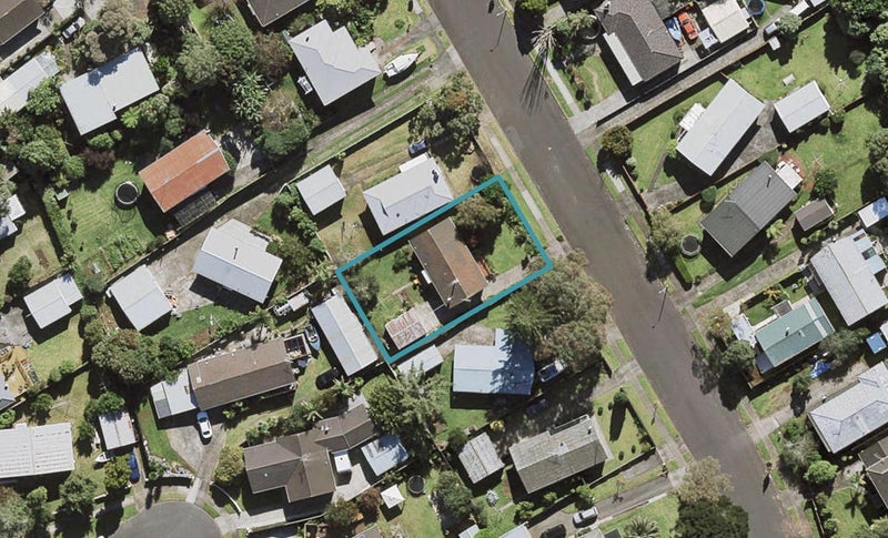 83 Crawford Avenue, Mangere Bridge, Auckland - Carousel 1