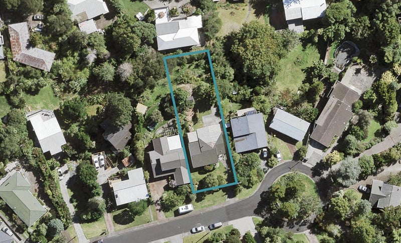 24 Deane Avenue, Titirangi, Auckland - Carousel 1