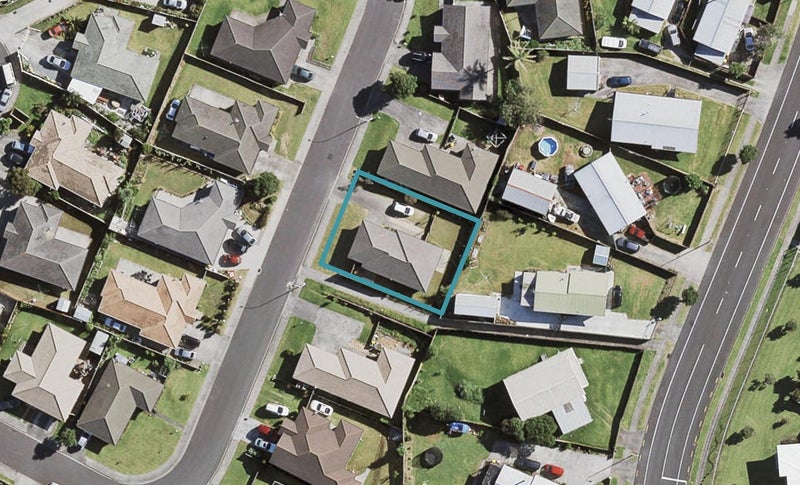 90 Pitt Avenue, Clendon Park, Auckland - Carousel 1