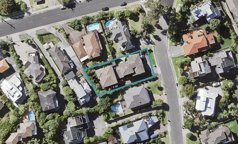 1/3 Calypso Place, Rothesay Bay, Auckland - Carousel 1