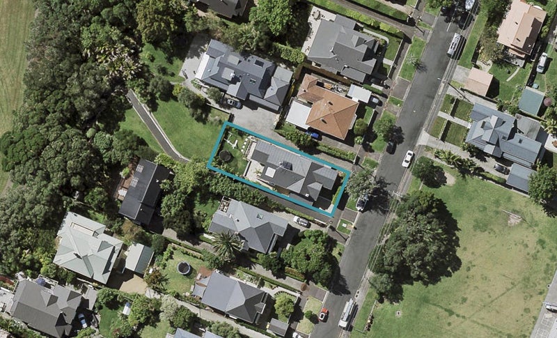 31 Glen Road, Stanley Point, Auckland - Carousel 1