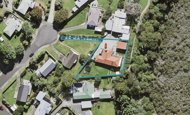 7 Packham Place, Beach Haven, Auckland - Carousel 1
