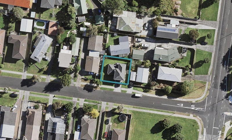 1 Waimai Avenue, Weymouth, Auckland - Carousel 1