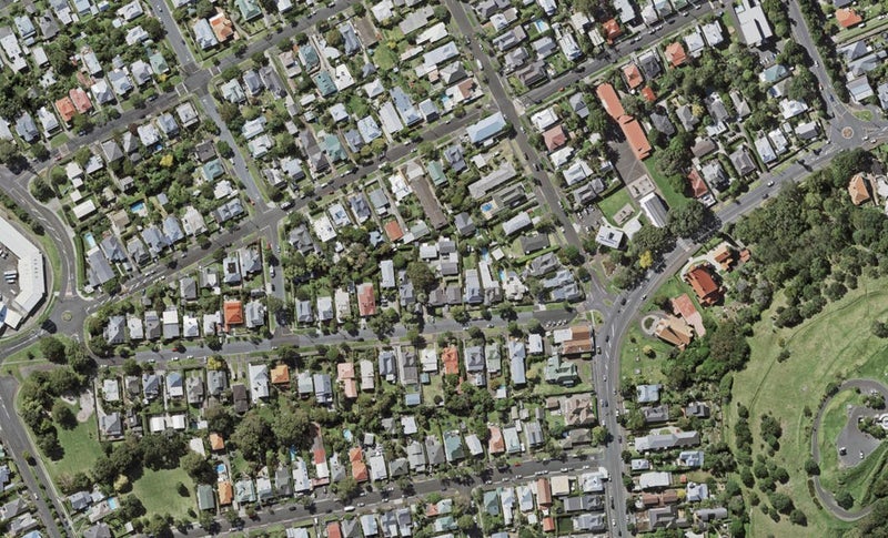1/10 Ewen Alison Avenue, Devonport, Auckland - Carousel 1