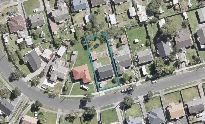 94 Wilkie Crescent, Naenae, Lower Hutt - Carousel 1