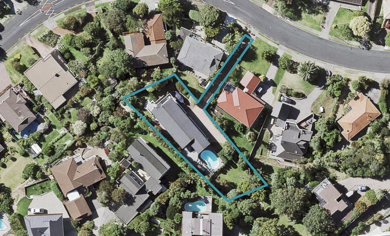 39 Castleton Drive, Howick, Auckland - Carousel 1