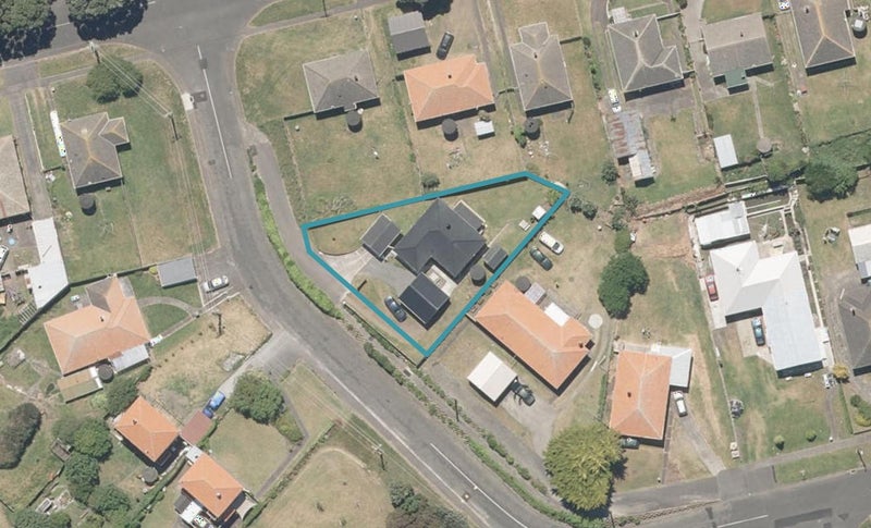 32 Duigan Street, Gonville, Whanganui - Carousel 1
