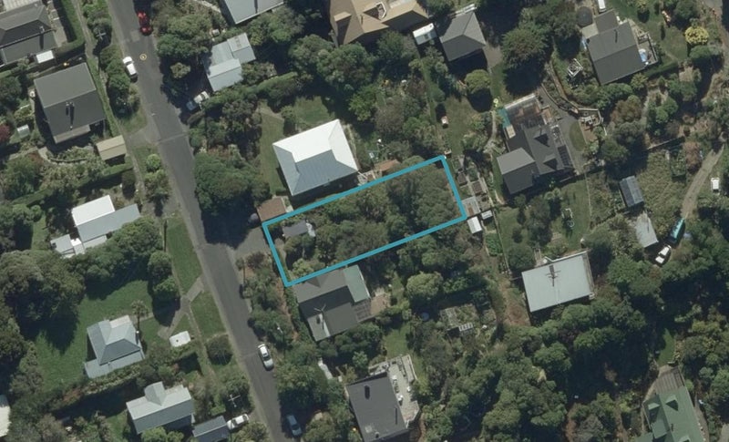 15 Moerangi Street, Broad Bay, Dunedin - Carousel 1
