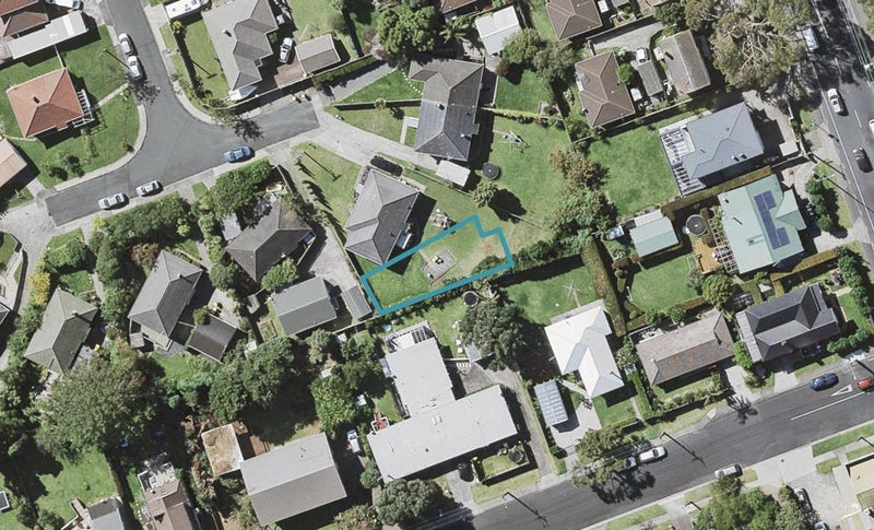 10B Tui Street, Belmont, Auckland - Carousel 1
