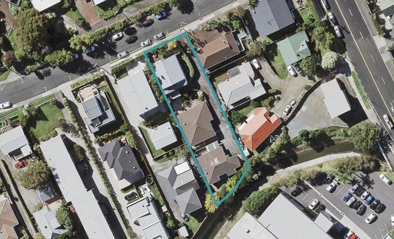 1/2 Wolsley Avenue, Milford, Auckland - Carousel 1