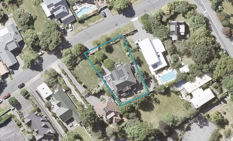 18 Cheviot Road, Lowry Bay, Lower Hutt - Carousel 1
