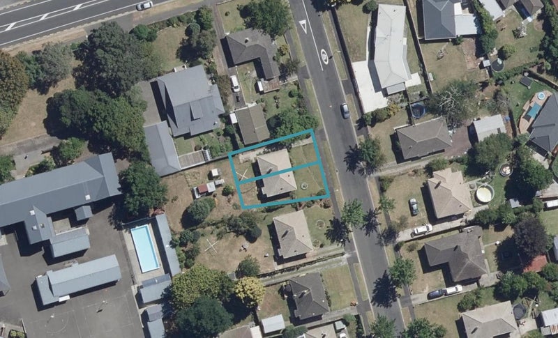 3/57 Kenney Crescent, Fairfield, Hamilton - Carousel 1