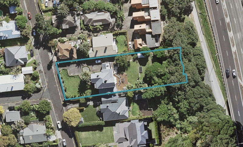 61 Princes Street, Northcote Point, Auckland - Carousel 1