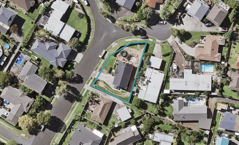 23 Tyrian Close, Half Moon Bay, Auckland - Carousel 1