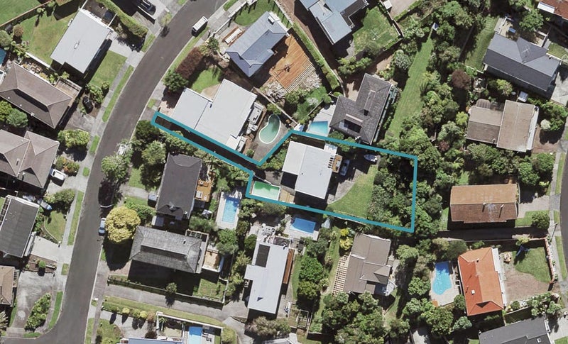 31 Chatswood Grove, Chatswood, Auckland - Carousel 1