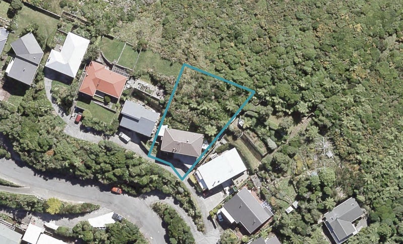 42 Titiro Moana Road, Korokoro, Lower Hutt - Carousel 1