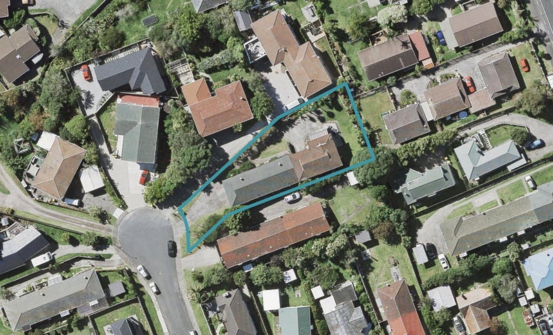 1/2 Bellcroft Place, Belmont, Auckland - Carousel 1