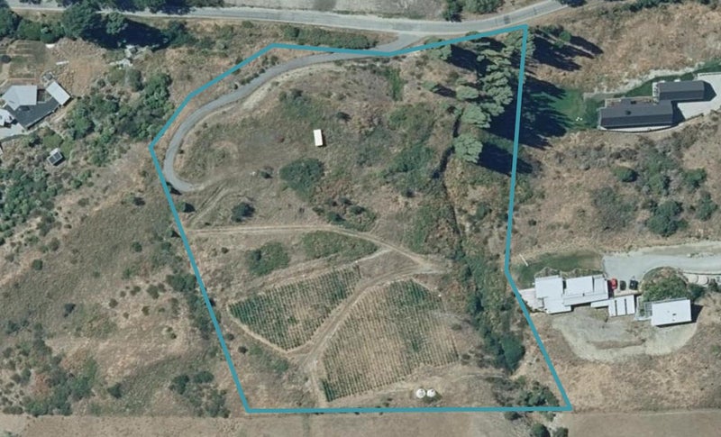 393 Tucker Beach Road, Queenstown Hill, Queenstown - Carousel 1