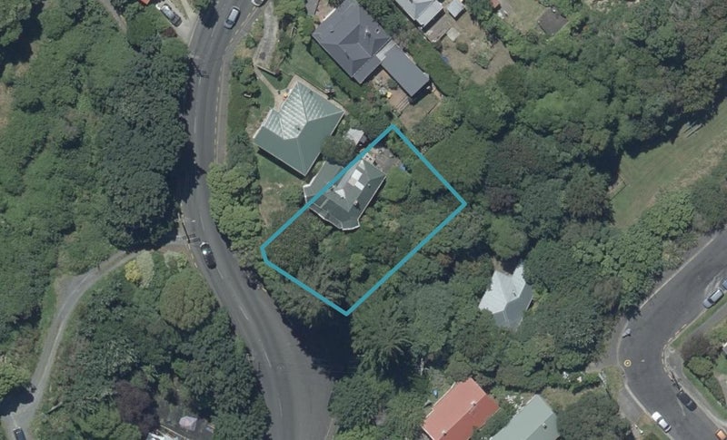 8 Fea Street, Dalmore, Dunedin - Carousel 1