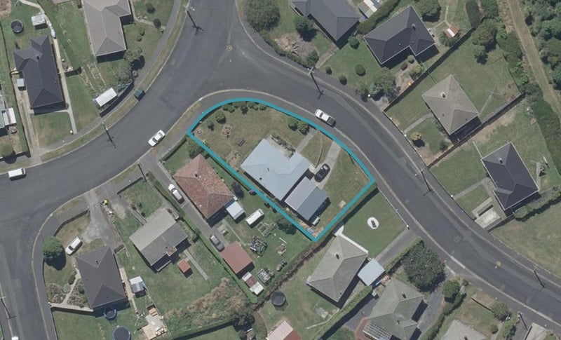 2 Mooltan Street, Halfway Bush, Dunedin - Carousel 1