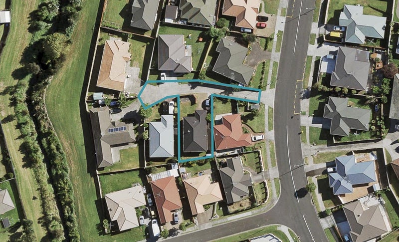 35A Glenveagh Park Drive, Weymouth, Auckland - Carousel 1