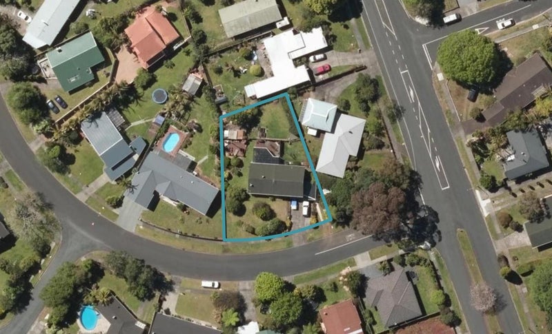 4 Parkland Crescent, Kamo, Whangarei - Carousel 1